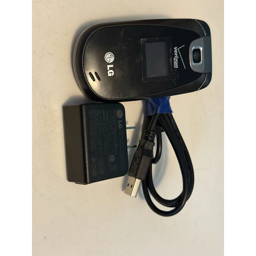 LG Revere VN150 Black/Gray Flip Phone (Verizon)